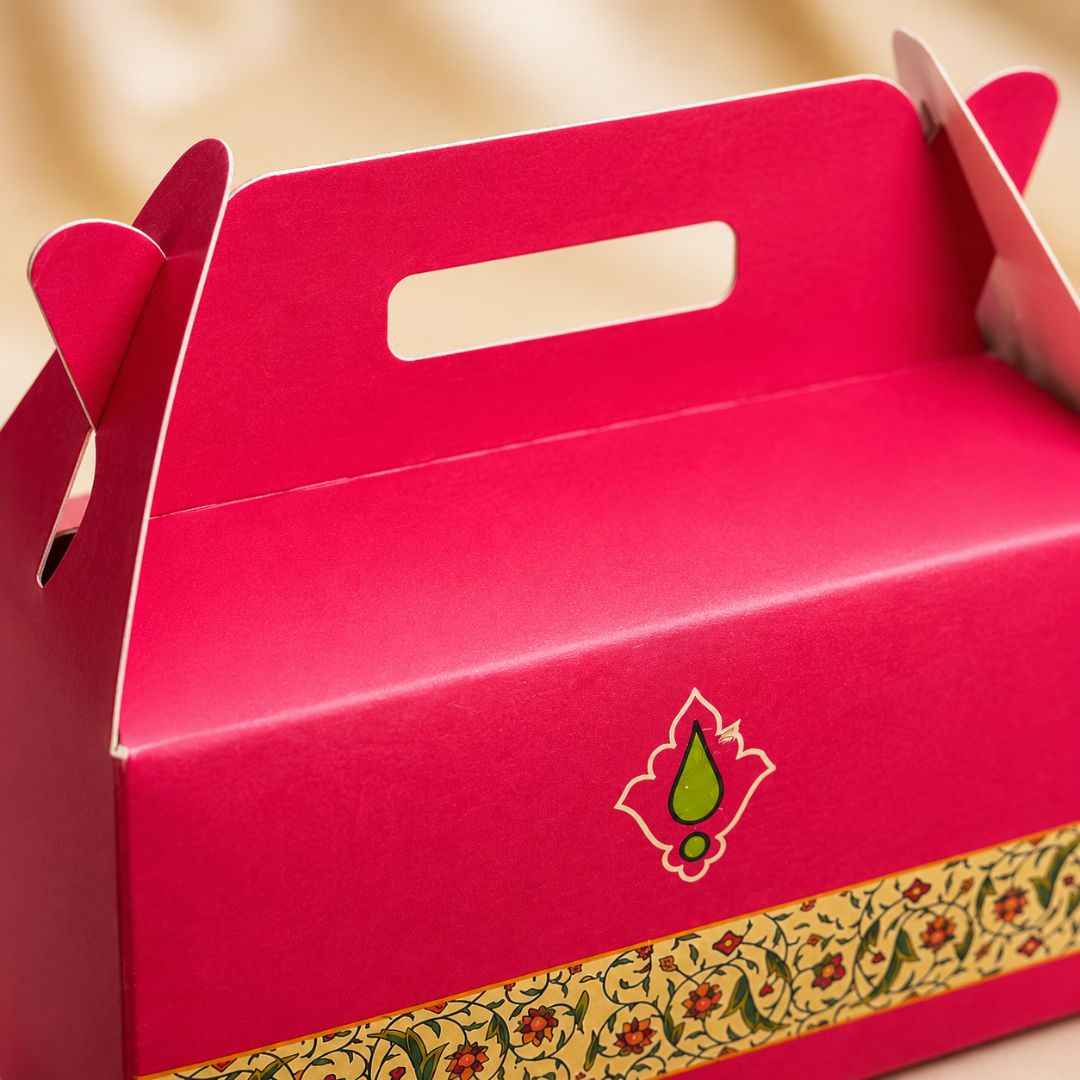 Pack of 8 - Rani Pink Festive Gift Box