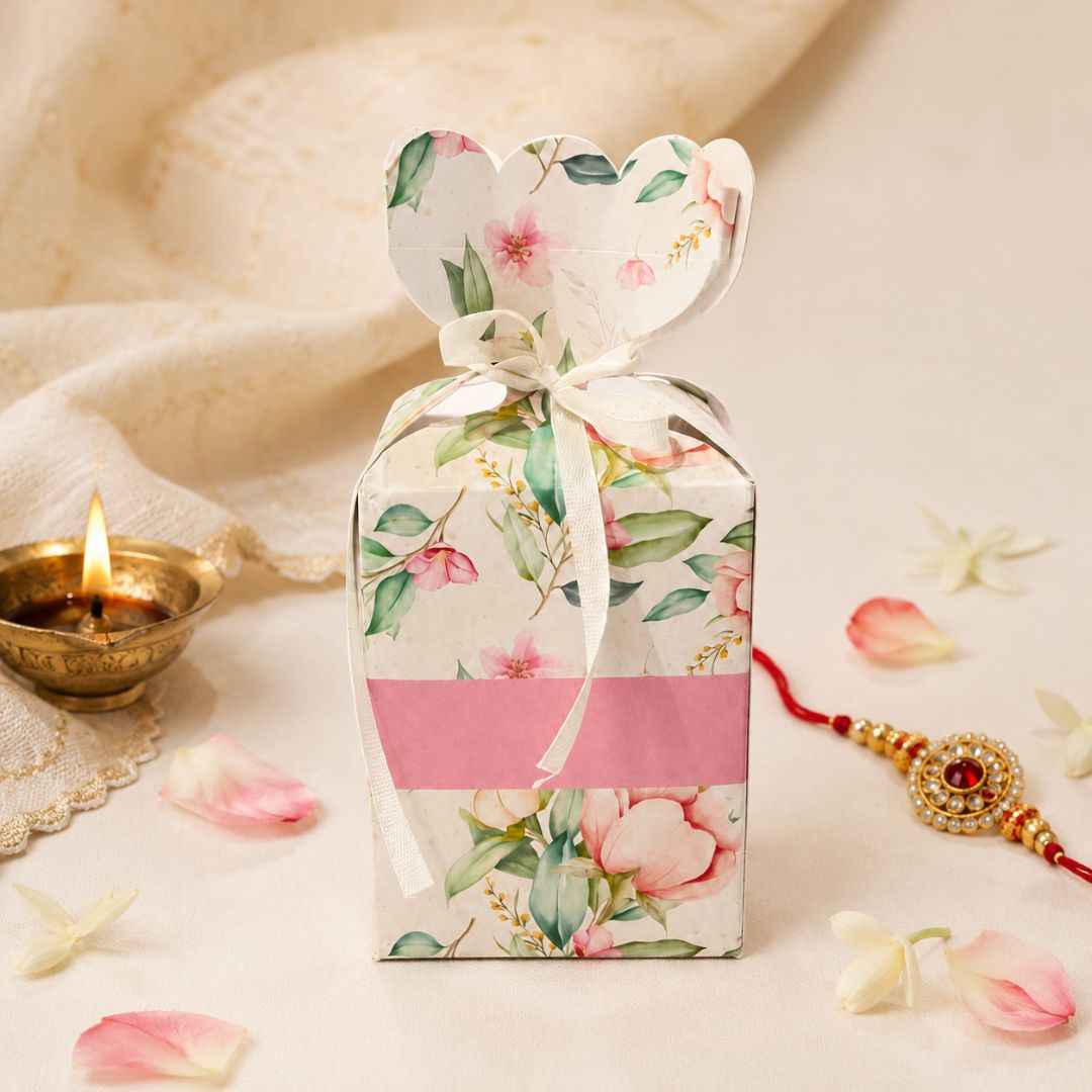Pack of 8 Cream Floral Event Gift Box