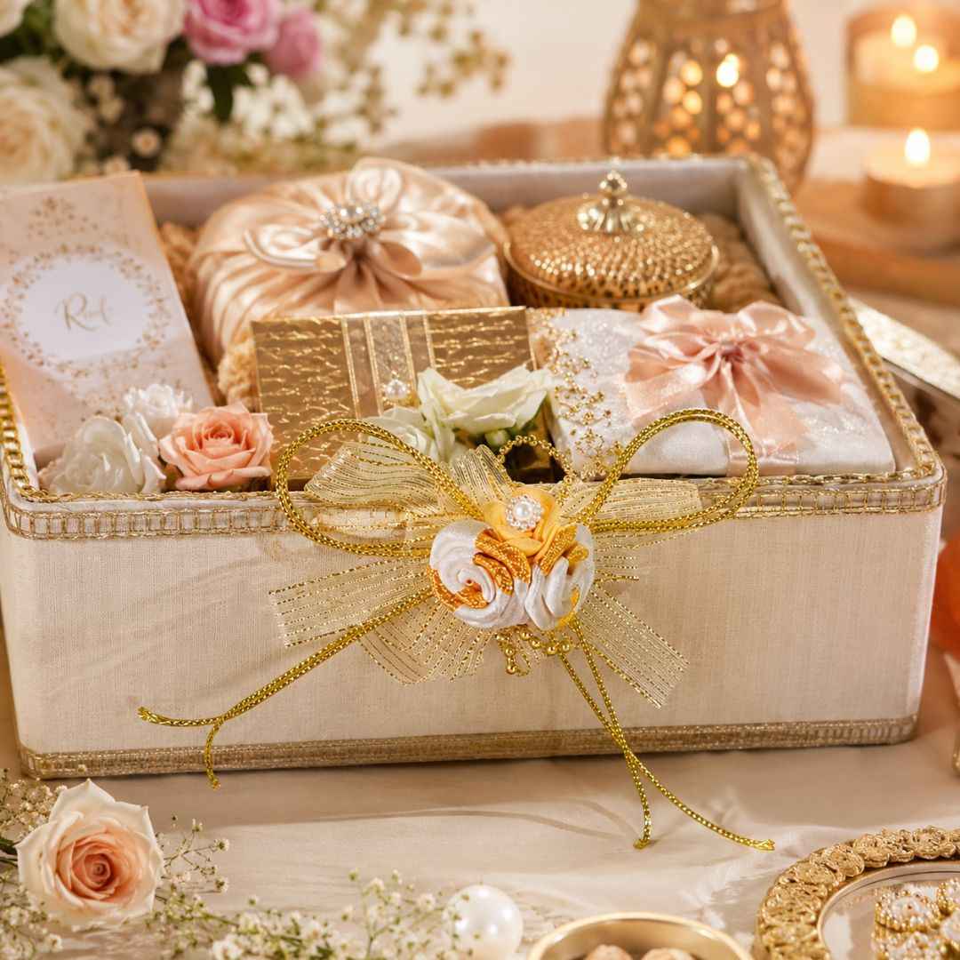 Set of 5 Golden & White Ribbon Floral Decorative Accessories for Hamper Packing