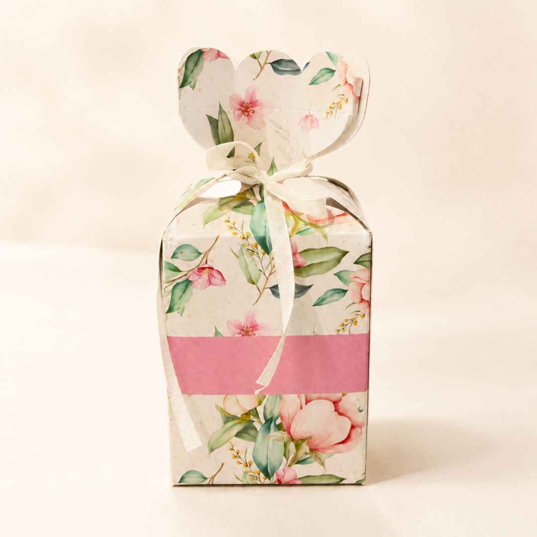 Pack of 8 Cream Floral Event Gift Box