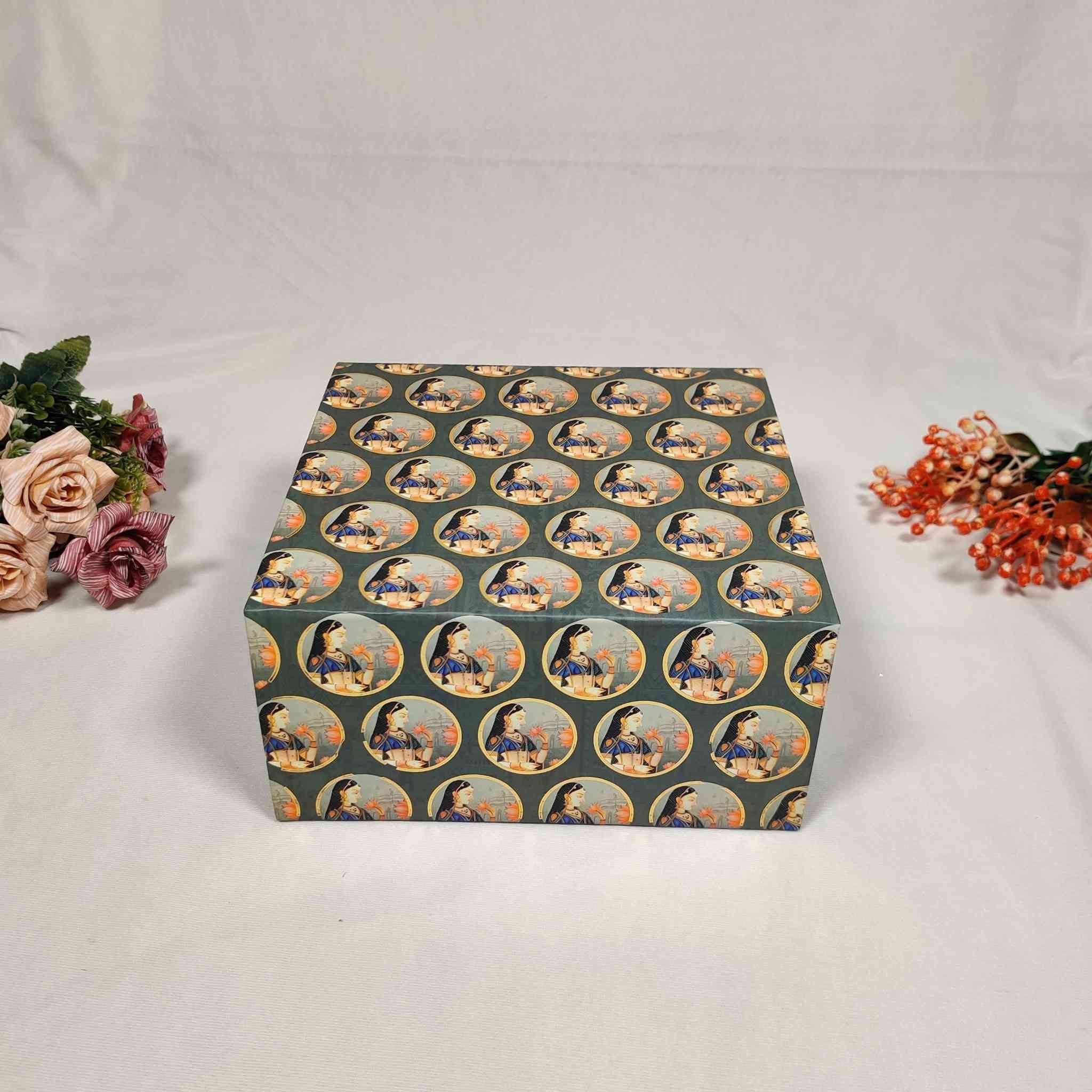 Green Queen Flip Box For Gift Hamper (10x10x4 inches) | adscraft.in 