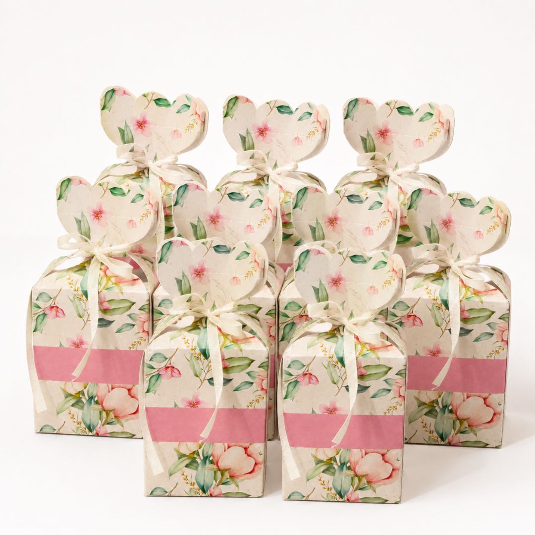 Pack of 8 Cream Floral Event Gift Box
