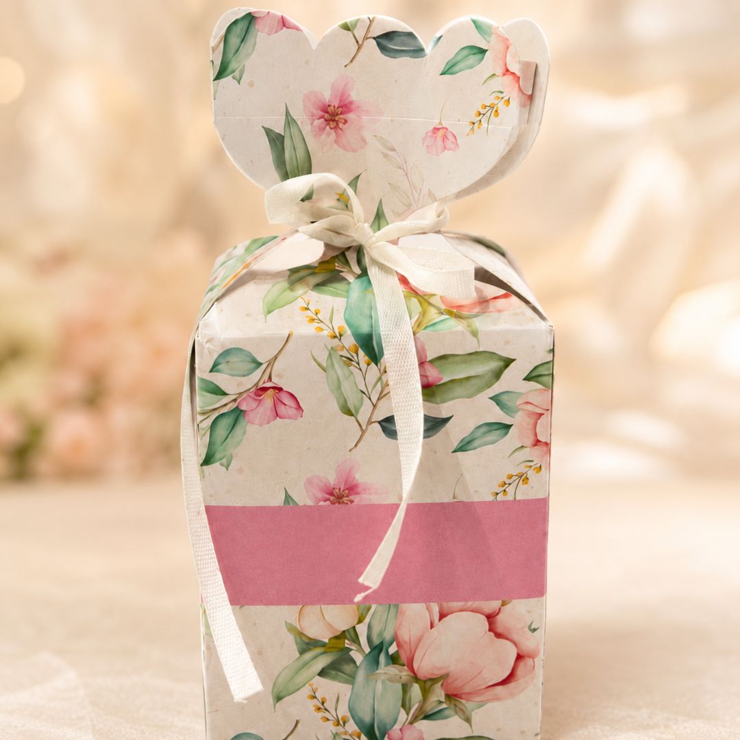 Pack of 8 Cream Floral Event Gift Box