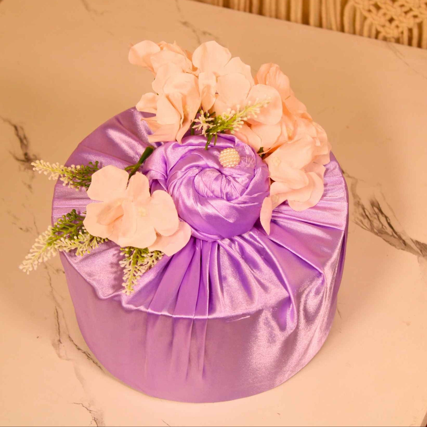 Chic Pink Round Gift Hamper for Her – Elegance in Every Detail
